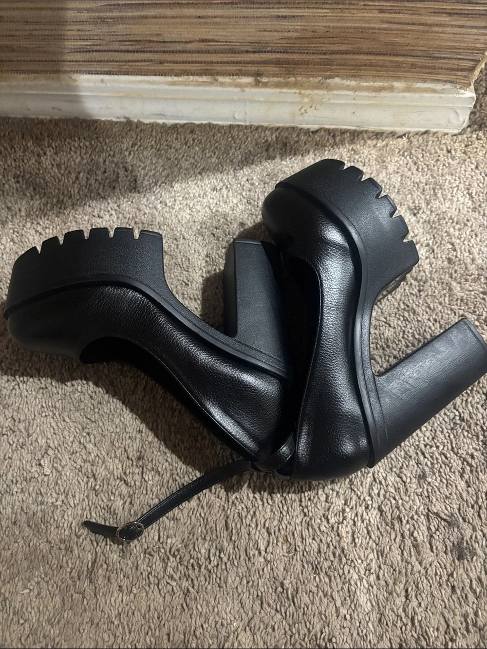 N/A bold black